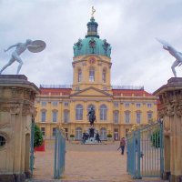 Schloss-Charlottenburg-2006.jpg